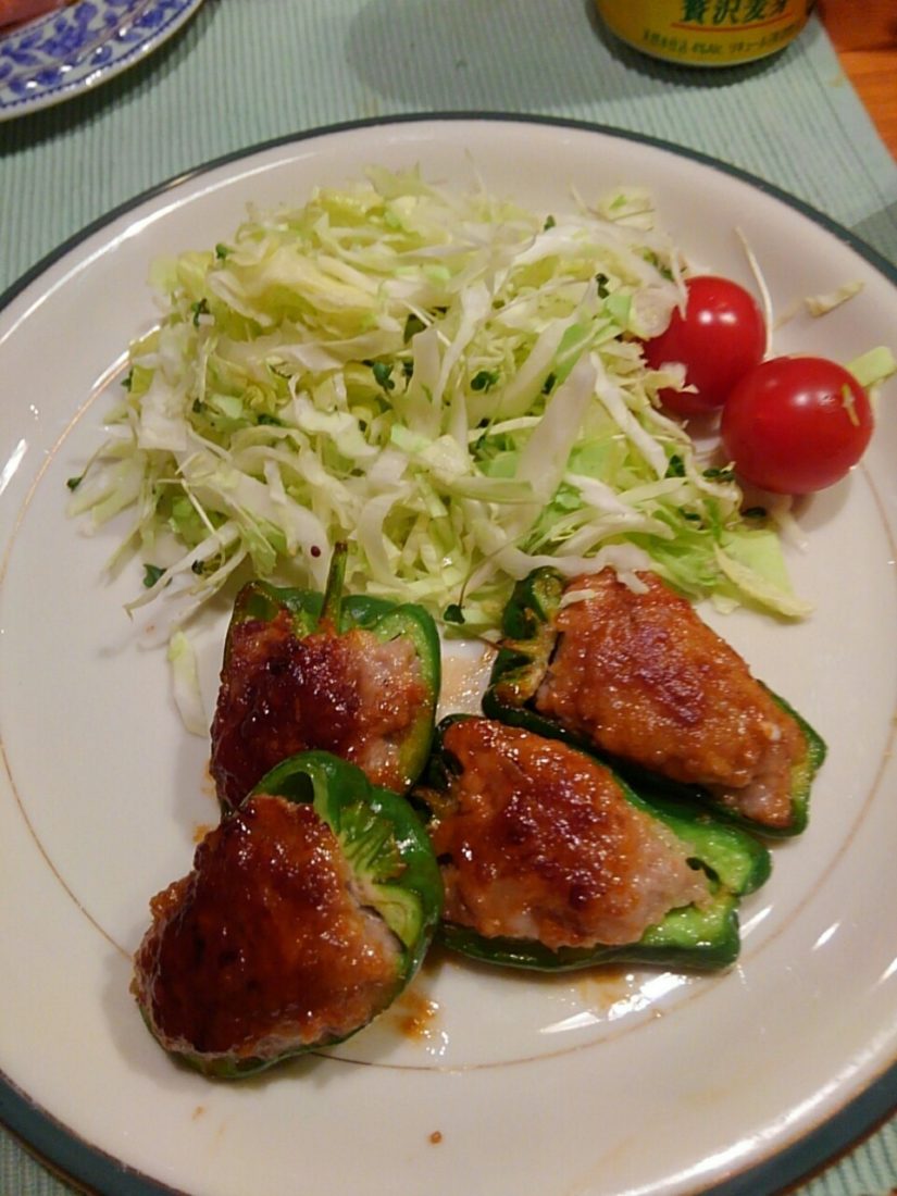 ピーマン肉詰めの照り焼き